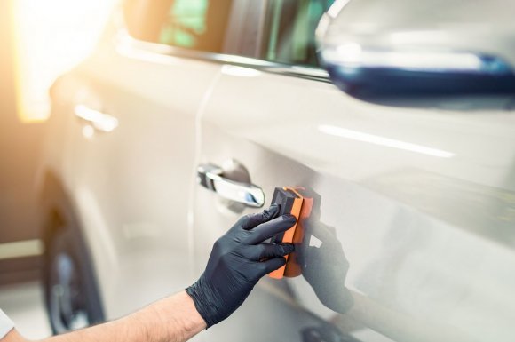 Réparer une rayure profonde sur voiture - Braud-et-Saint-Louis - SAS GARAGE GARNIER